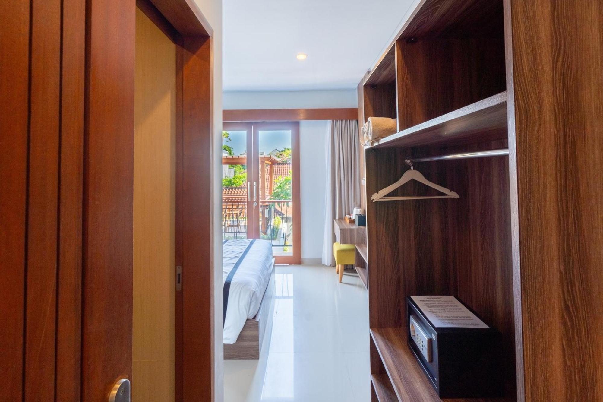 Mahesa Suites Seminyak Экстерьер фото