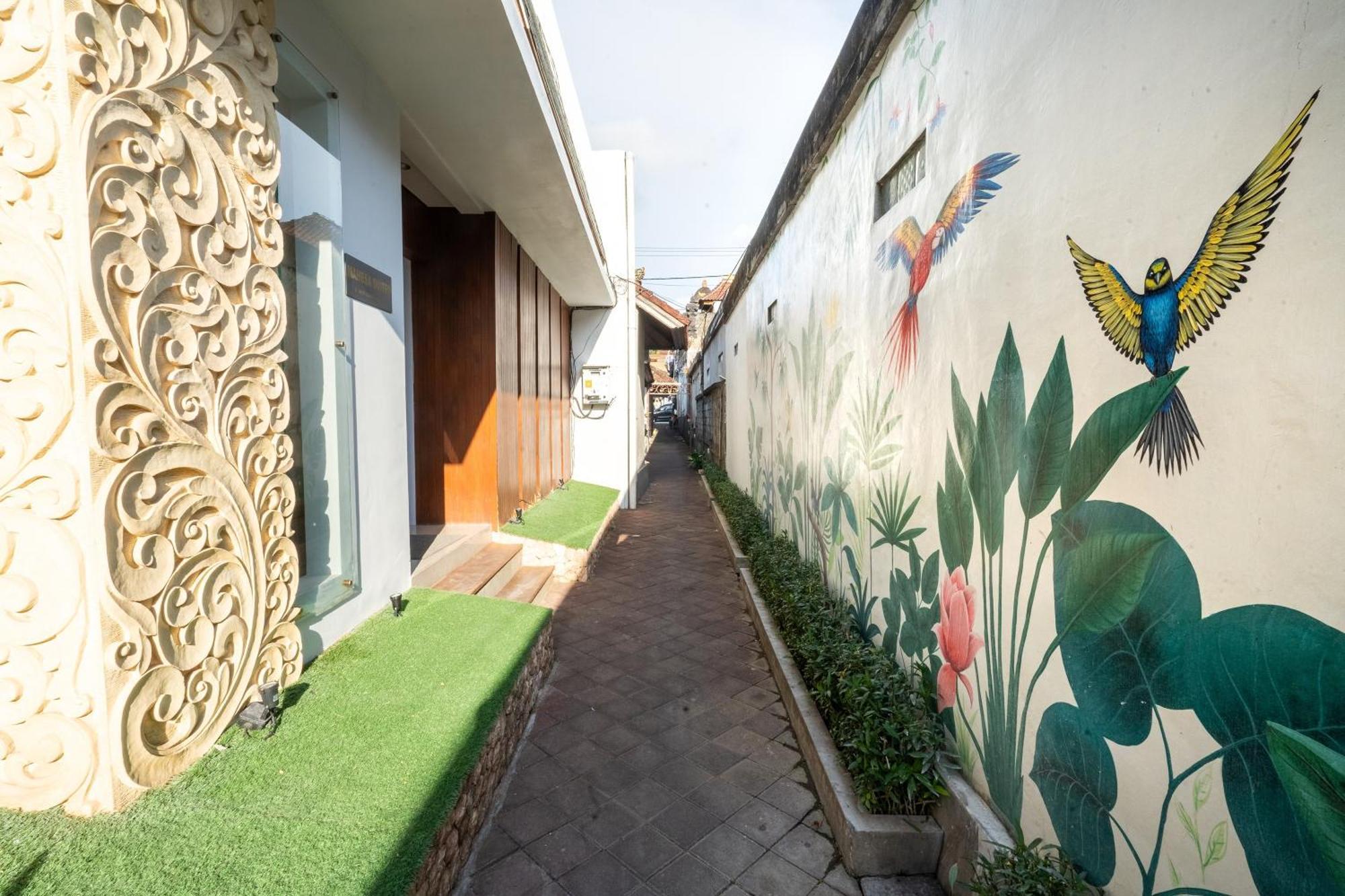 Mahesa Suites Seminyak Экстерьер фото